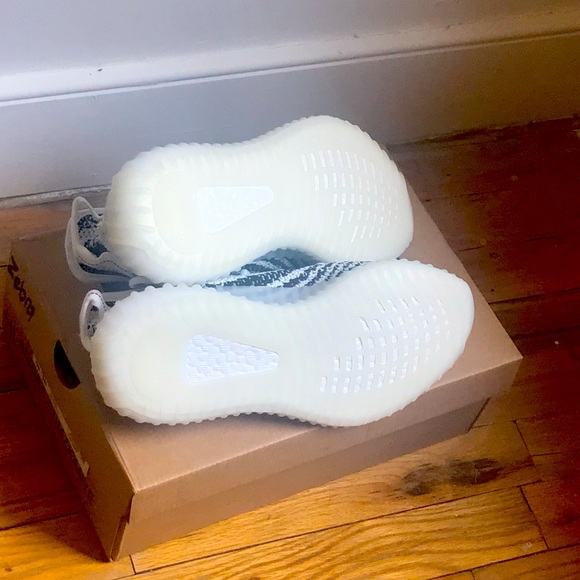 Adidas YEEZY Boost 350 Zebra Black Size 8 - Picture 7 of 14